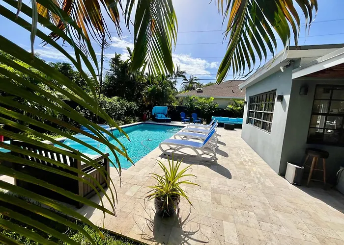 Poolside Manor - Men Only Clothing-Optional