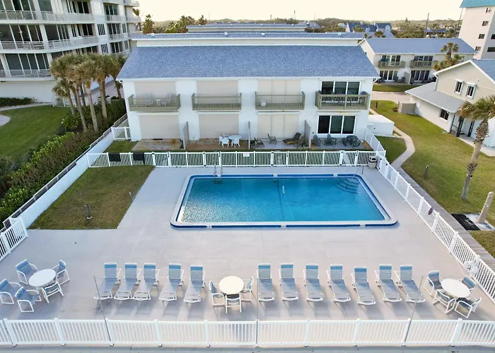 Zen Beach Retreat - Ocean View Townhouse -No Drive Beach