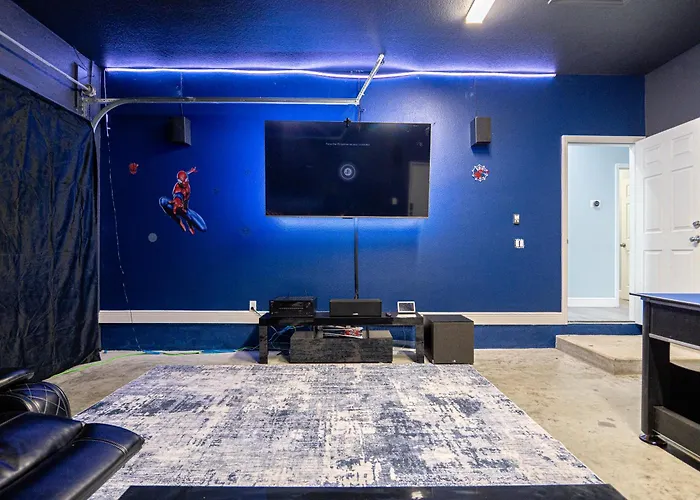 Luxury Tampa Home With Game Room And Theater