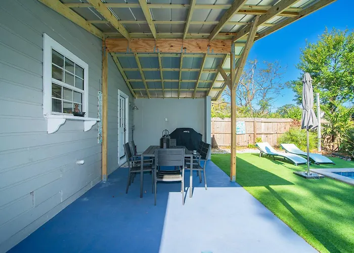 Coastal Home W/ Heated Pool: Mins To Beach & Mayo!