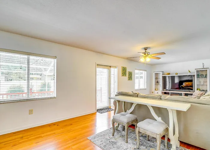 Ocala Retreat W/ Pool, Grill & Yard - Pets Welcome