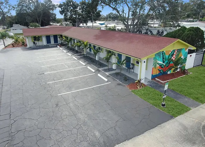 Palm Cove Motel