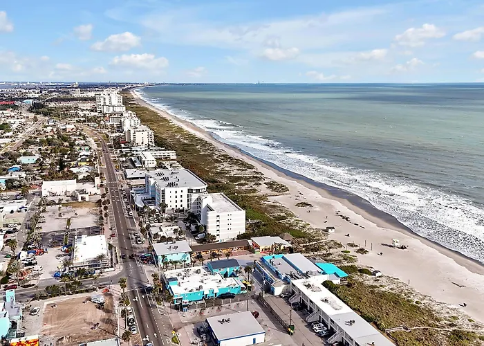 Stunning Beachfront Apartment Near Cocoa Beach Pier