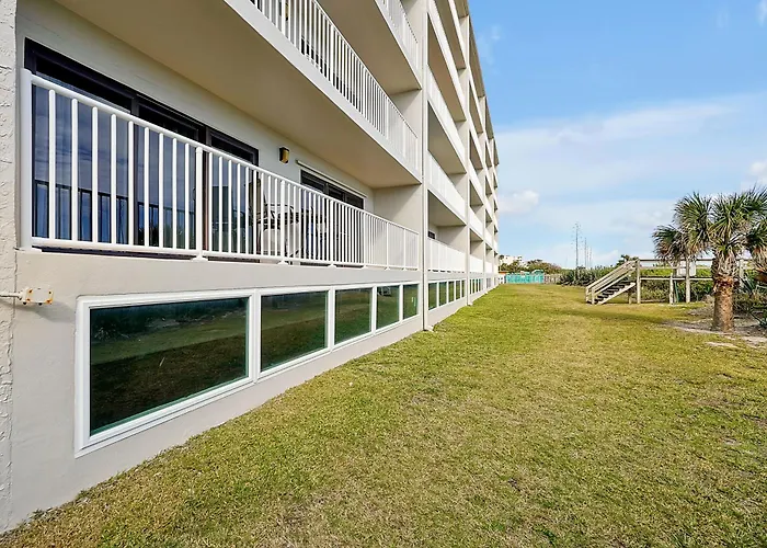 Stunning Beachfront Apartment Near Cocoa Beach Pier