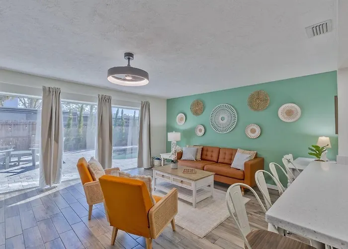 This Is The One! 3 King Beds - Heated Pool - 7 Min To Beach - Garage Game Room