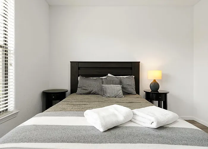 Bella Piazza - Condo - 9 Miles From Disney
