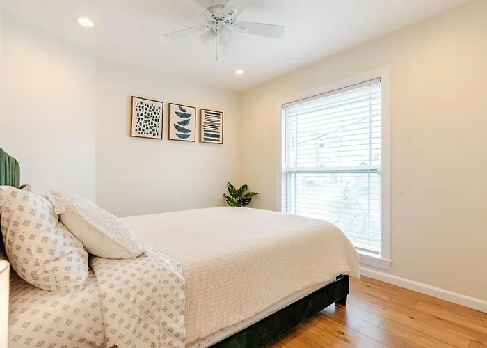 Luxury 2Br Oceanfront Condo With Rooftop Patio, 2 Minute Walk To The Beach!