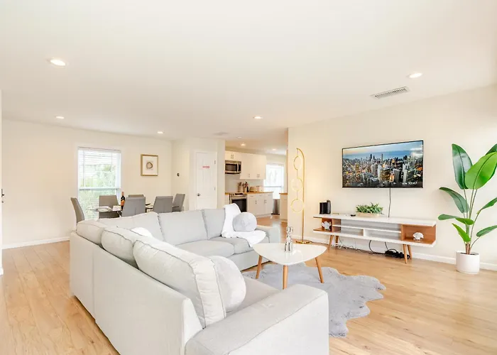 Luxury 2Br Oceanfront Condo With Rooftop Patio, 2 Minute Walk To The Beach!