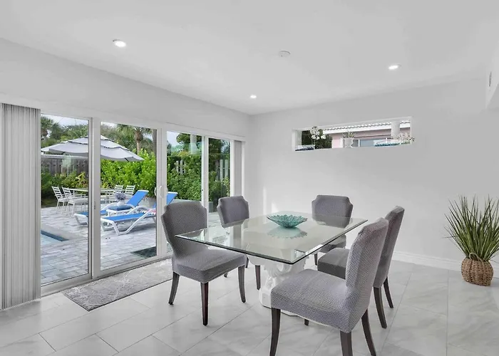 Wonderful Intracoastal Home Heated Pool Eastdelray
