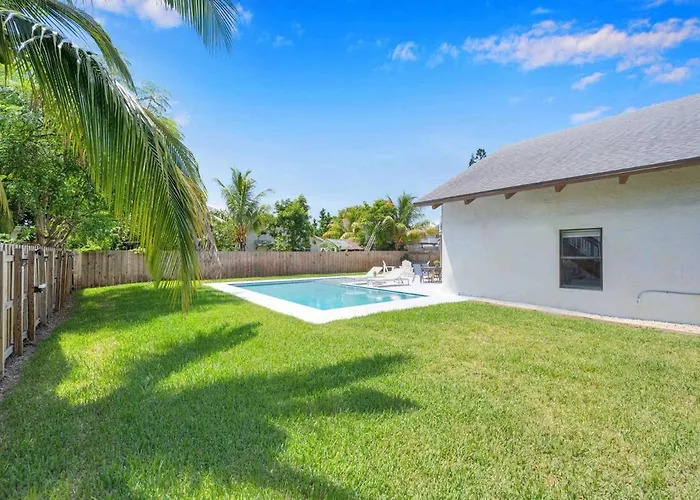 Wonderful Tropical Pool House Delray Near Ocean