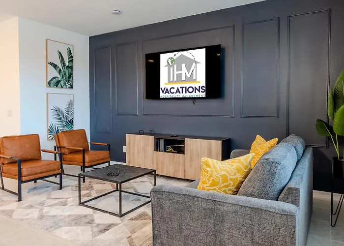 Pet Friendly Luxury Escape Minutes From Disney 347
