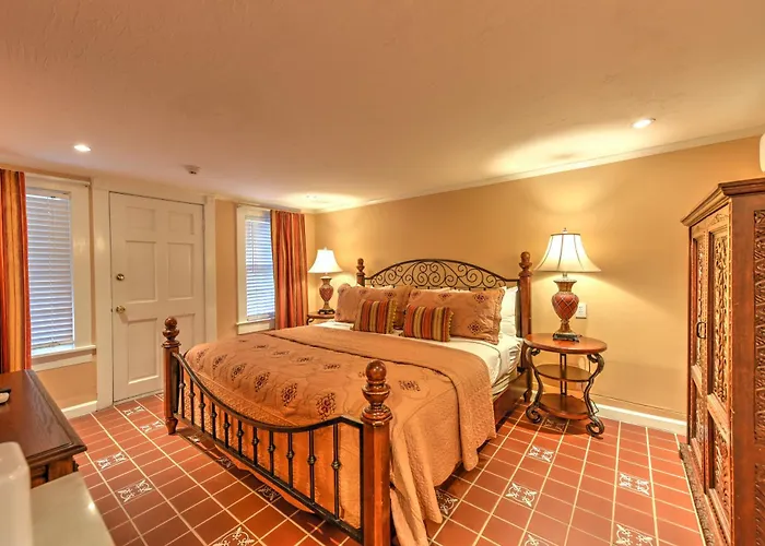 Casa De Solana Bed And Breakfast