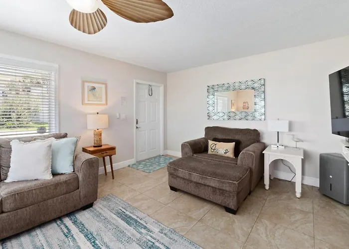 Steps To Flagler Beach! Cozy 1-Br Oceanfront Retreat Dog-Friendly
