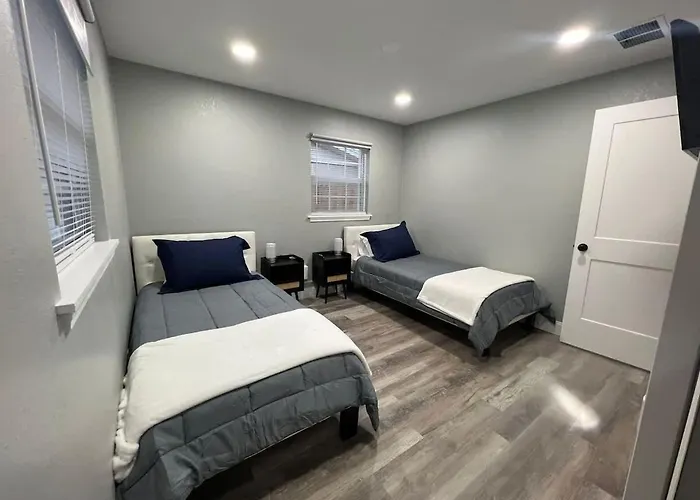 Kid-Friendly Home W Pool & Bbq