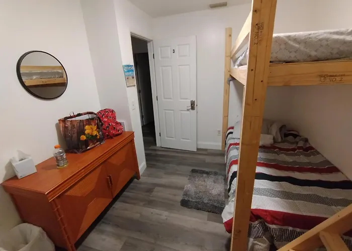 Airport Pie Hostel
