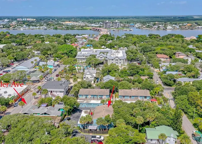 Flagler Avenue Adjacent Dog Friendly Home With Garage! Stroll To The Beach!