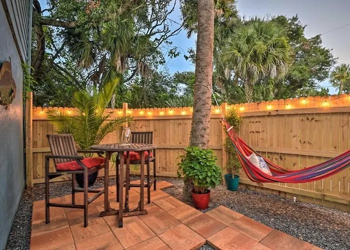 Dog Friendly Home By Flagler Avenue! Fenced Yard And Garage! Walk To The Beach!
