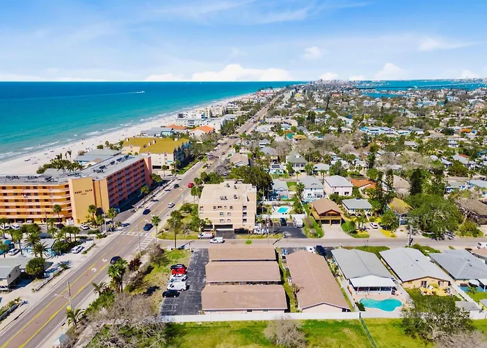Spanish Villa Suite 52 - Damage Free & Across The Street From White Sand Beaches Of Indian Rocks Beach!