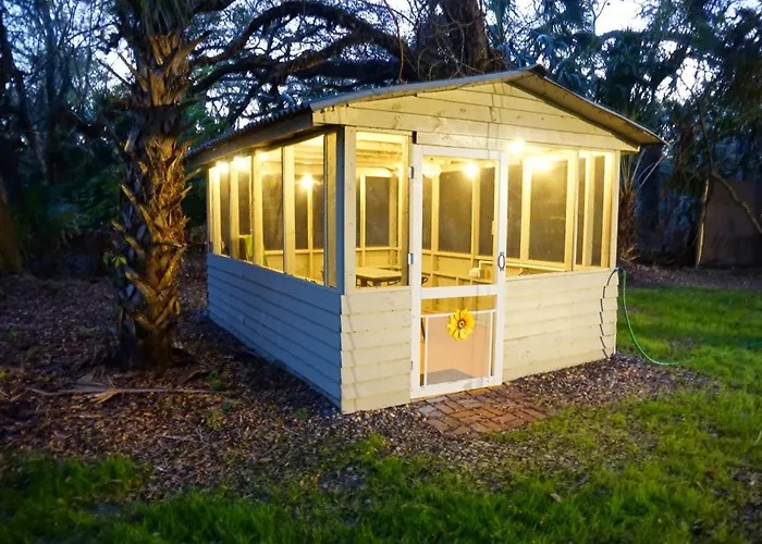 The Nature House Visit Springs, Pet Friendly!