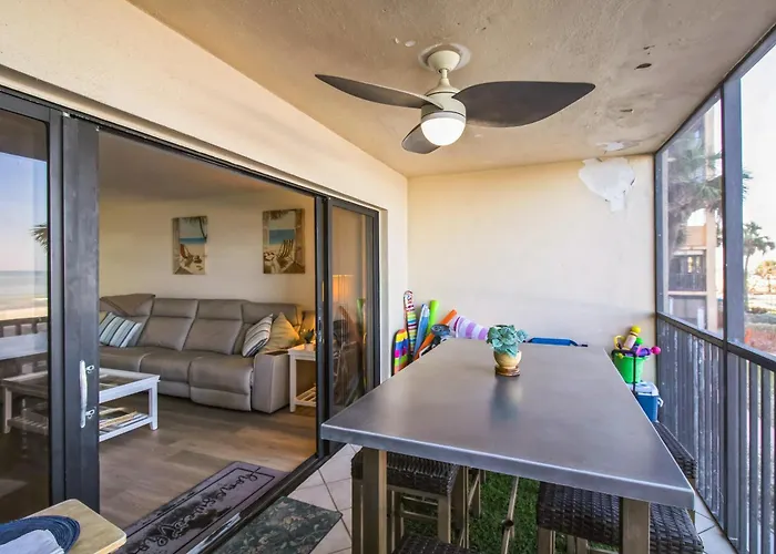 Freshly Renovated Gulf Front Condo With Hot Tub & Sunset Views