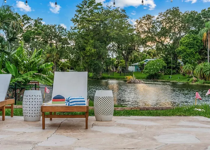 Waterfront Escape 5 Min To Beach And Heated Pool