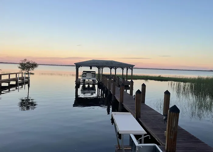 The Lake House On Lake Rosalie