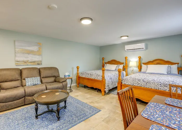 Near Steinhatchee River: Studio W/ Screened Porch!