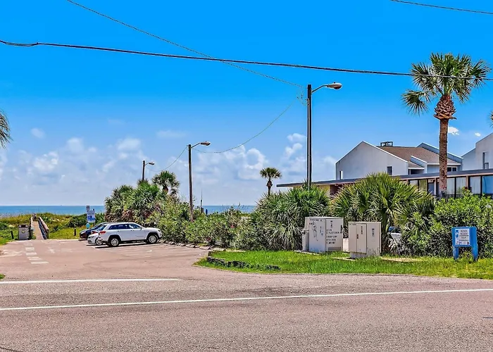 8 Sea Castles Condo