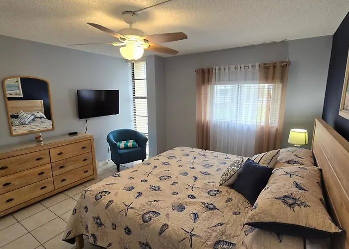 Beachfront Condo On Coco Plum Beach