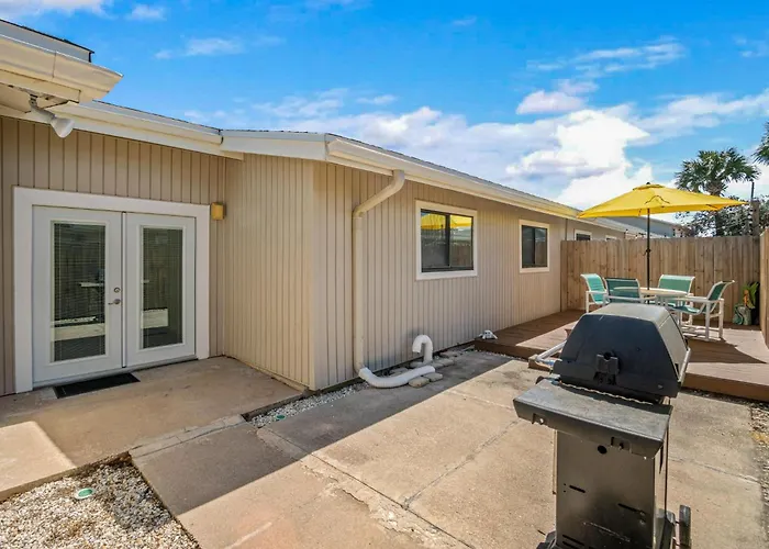 Seascape Tennis Villa 82-A