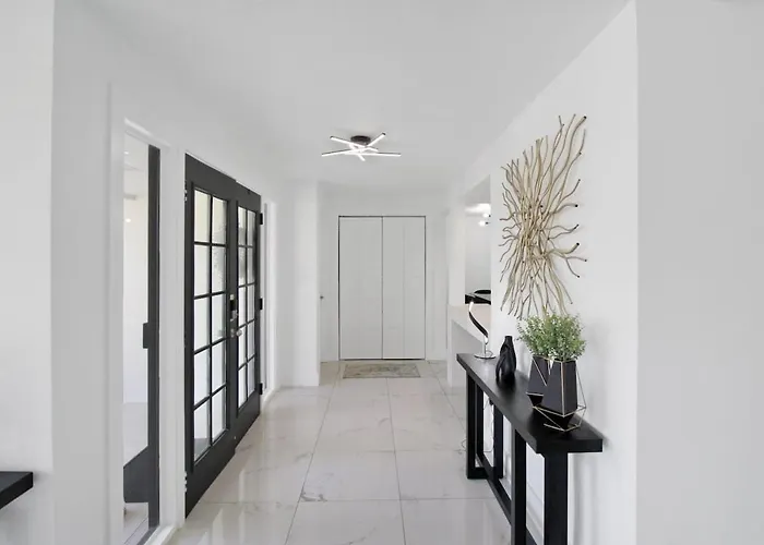 Chic & Modern Canal-Front Retreat With Private Pool - Azure Tides
