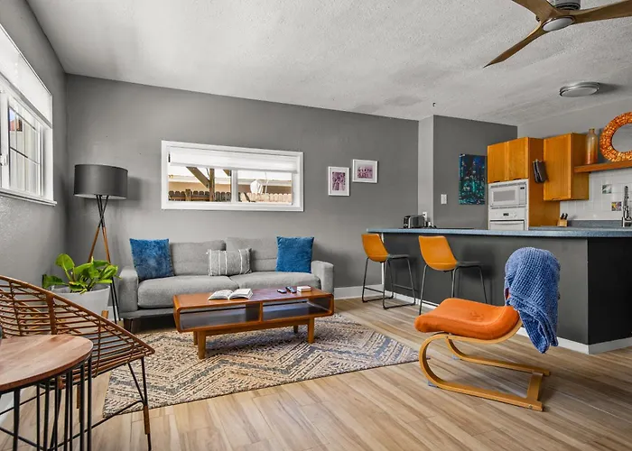 Condo - 2 Min Walk To Beach