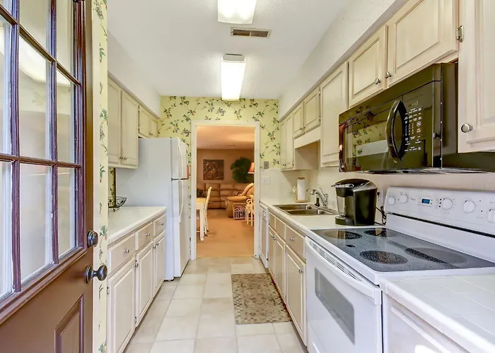 Fairway Oaks Villa Condo