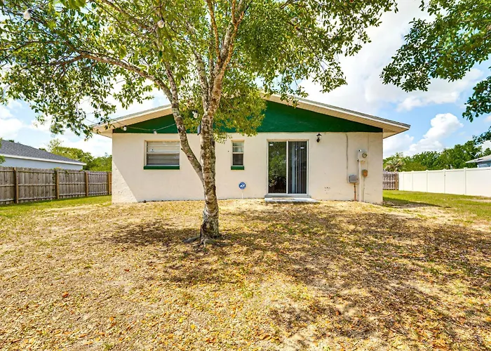 10 Mi To Dtwn Ocala: Dog-Friendly Home W/ Fire Pit