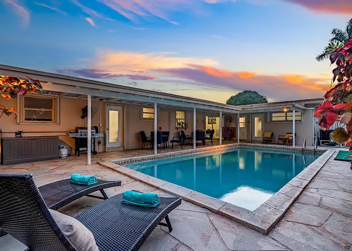 Villa Oasis 4 Miles From Hollywood Hard Rock Casino Pool & Game Room