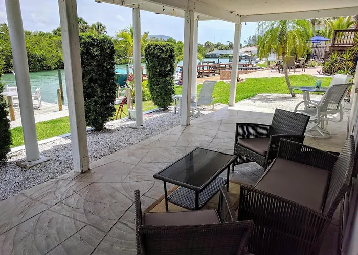 Casey Key 1-Bed Dockside Villa