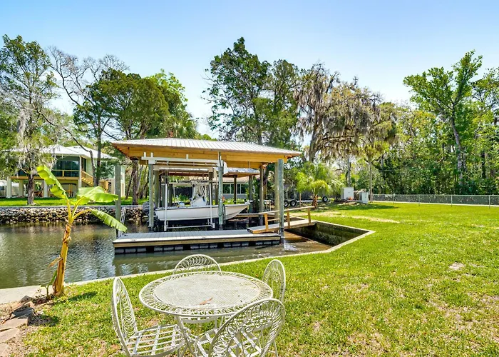 Canal-Front Retreat In Crystal River!