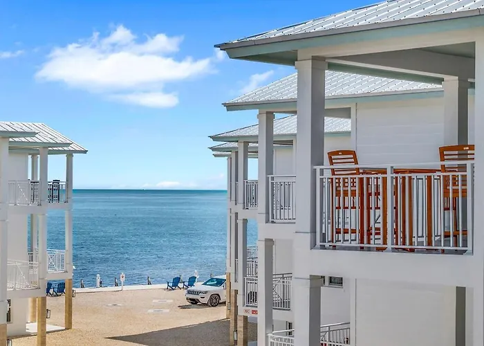 Hooked On Islamorada Oceanfront Townhome, Private Dock, Pool
