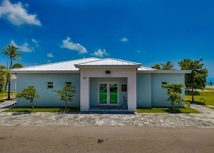 Ocean Isles Yellowtail Row