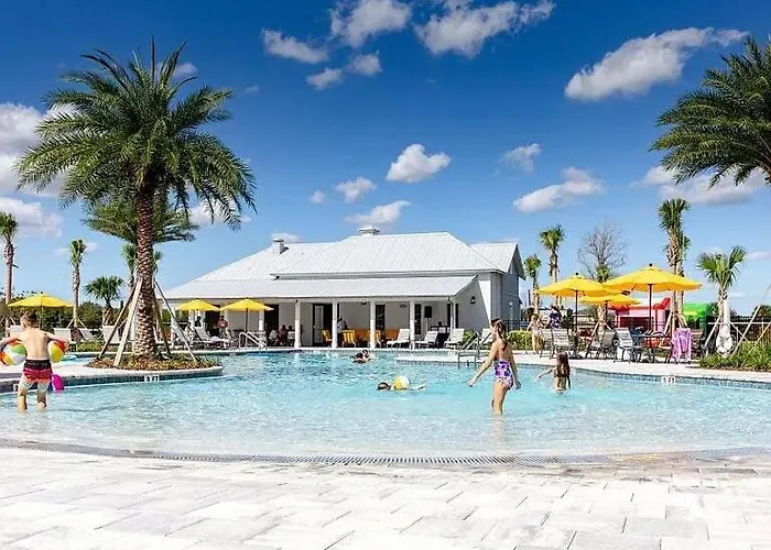 Family Retreat Near Tampa, Orlando & Beaches