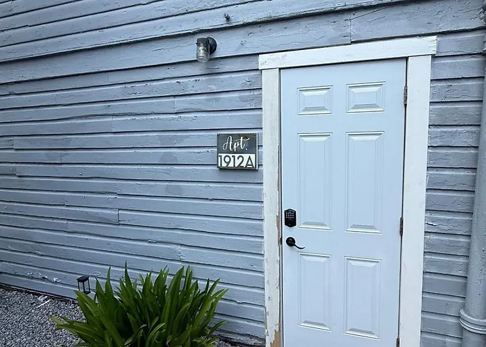 Sanford Hideaway Near Historic Downtown