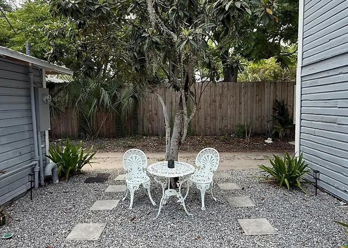 Sanford Hideaway Near Historic Downtown