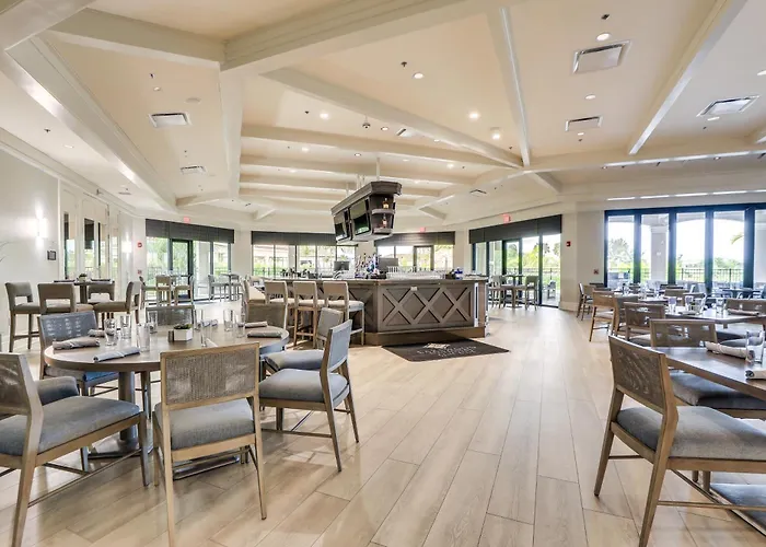 Balcony W/ Course View: Lakewood National Getaway