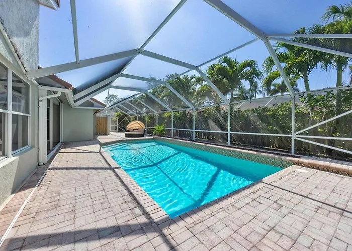 Modern 4Br In Central Wellington- Walk To Shops