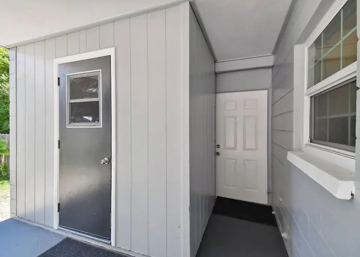 Comfortable Home In Dade City!