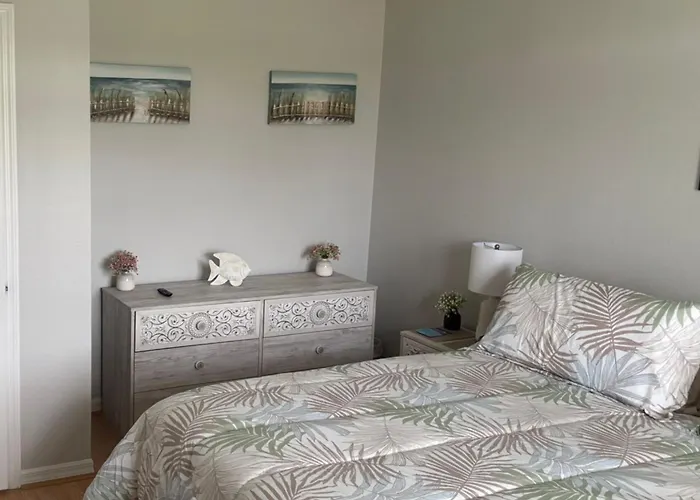Family Friendly - Private Pool - Sleeps 10