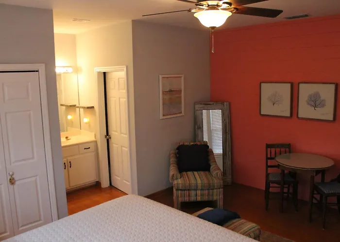 Turtle Beach Inn