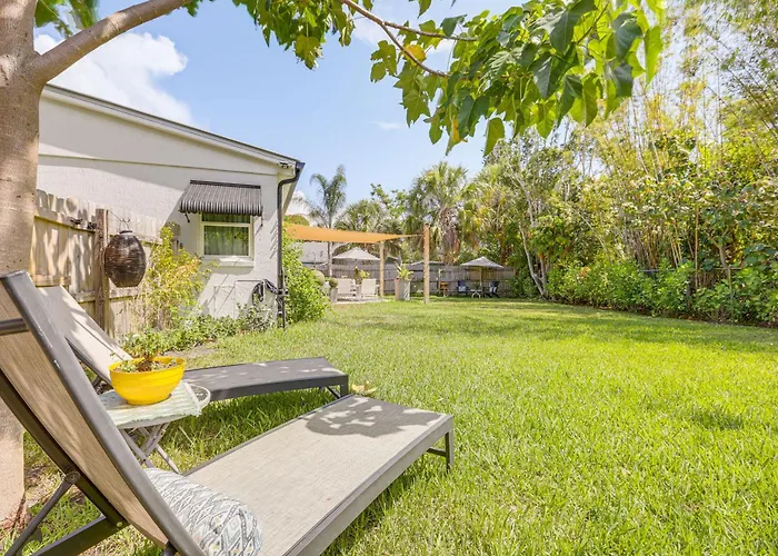 Pet-Friendly Home ~ 6 Mi To Jensen Beach Park!