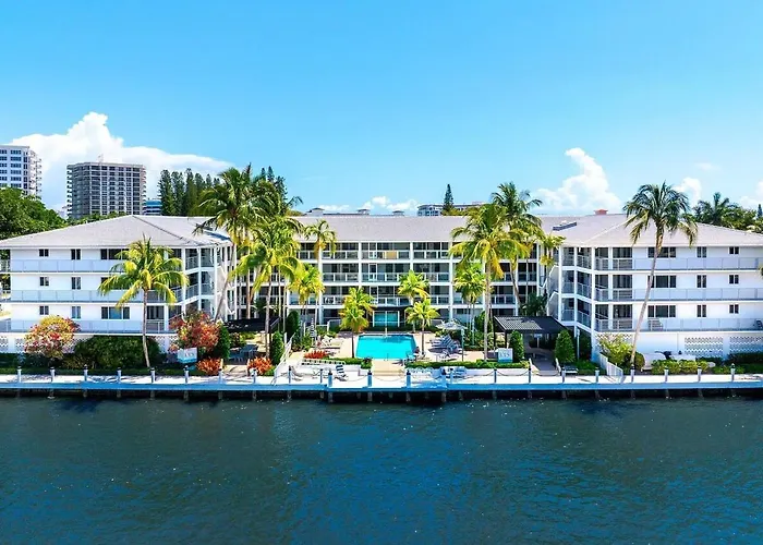 Coastal Escape Walk To Beach Pool And Gym