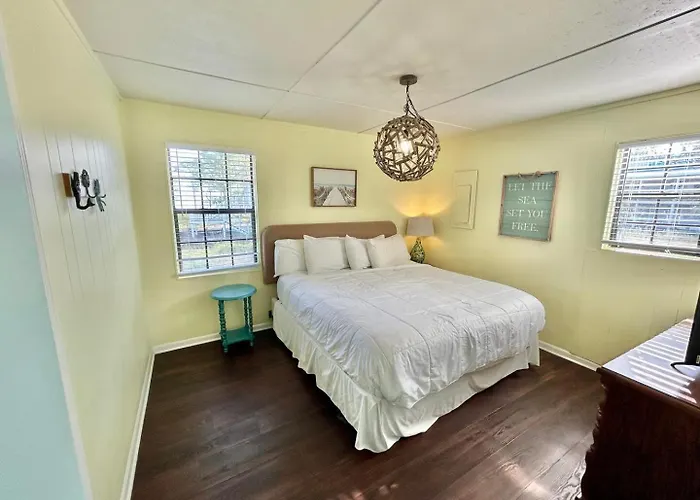 Bayside Cottage-Bayfront-Pet Friendly